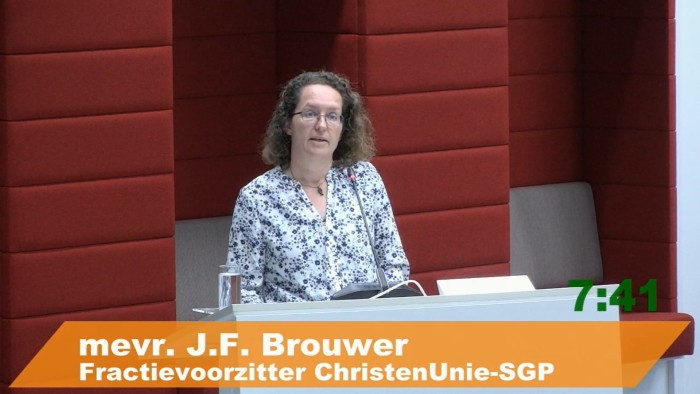 2021-06-28 Francijn Brouwer tijdens het Voorjaarsdebat gemeenteraad Zoetermeer